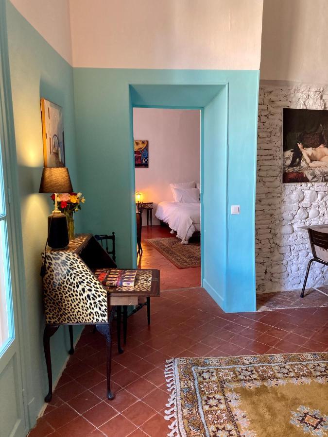 D'hotes Hyper Bed and breakfast